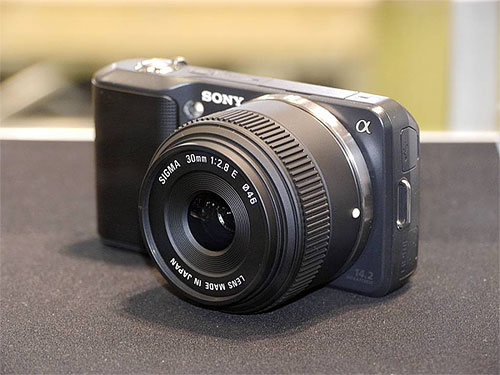 Sony NEX3  Sigma 30mm