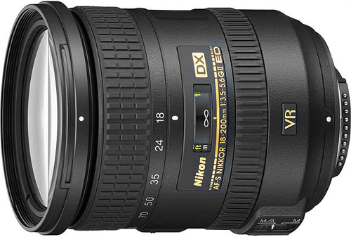 Nikon D7000 kit 18-200 f/3.5-5.6