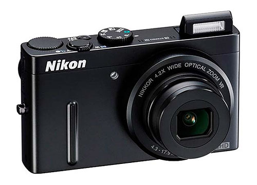 Компактный цифровой фотоаппарат Nikon P300